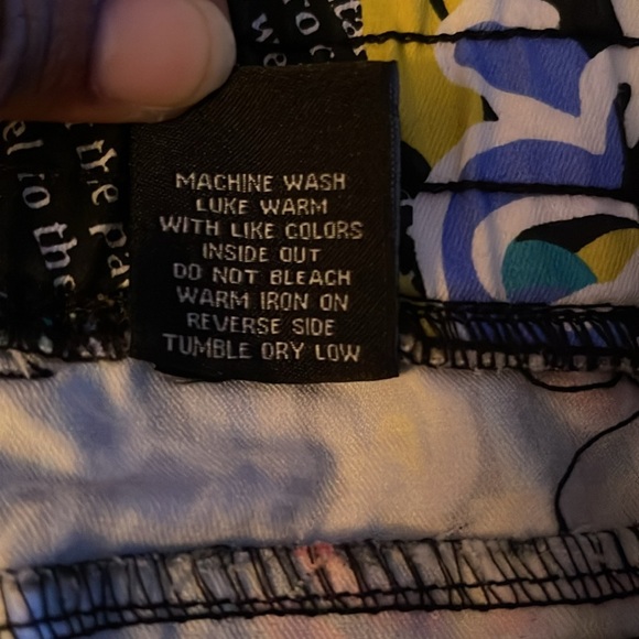 Brand: V.I.P Size:9 Color: Multicolored with wording Women’s cargo pants - Picture 5 of 5